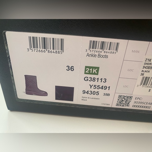 Authentic New CHANEL Logo Apres Ski Winter Boots - Size 36 - Picture 12 of 13